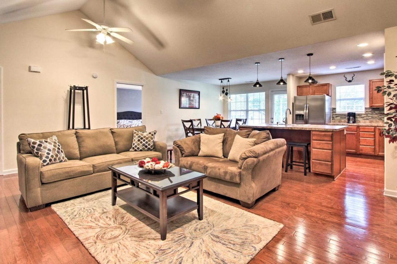 Home With Community Pool - 2 Miles To The Island! Pigeon Forge Exterior photo
