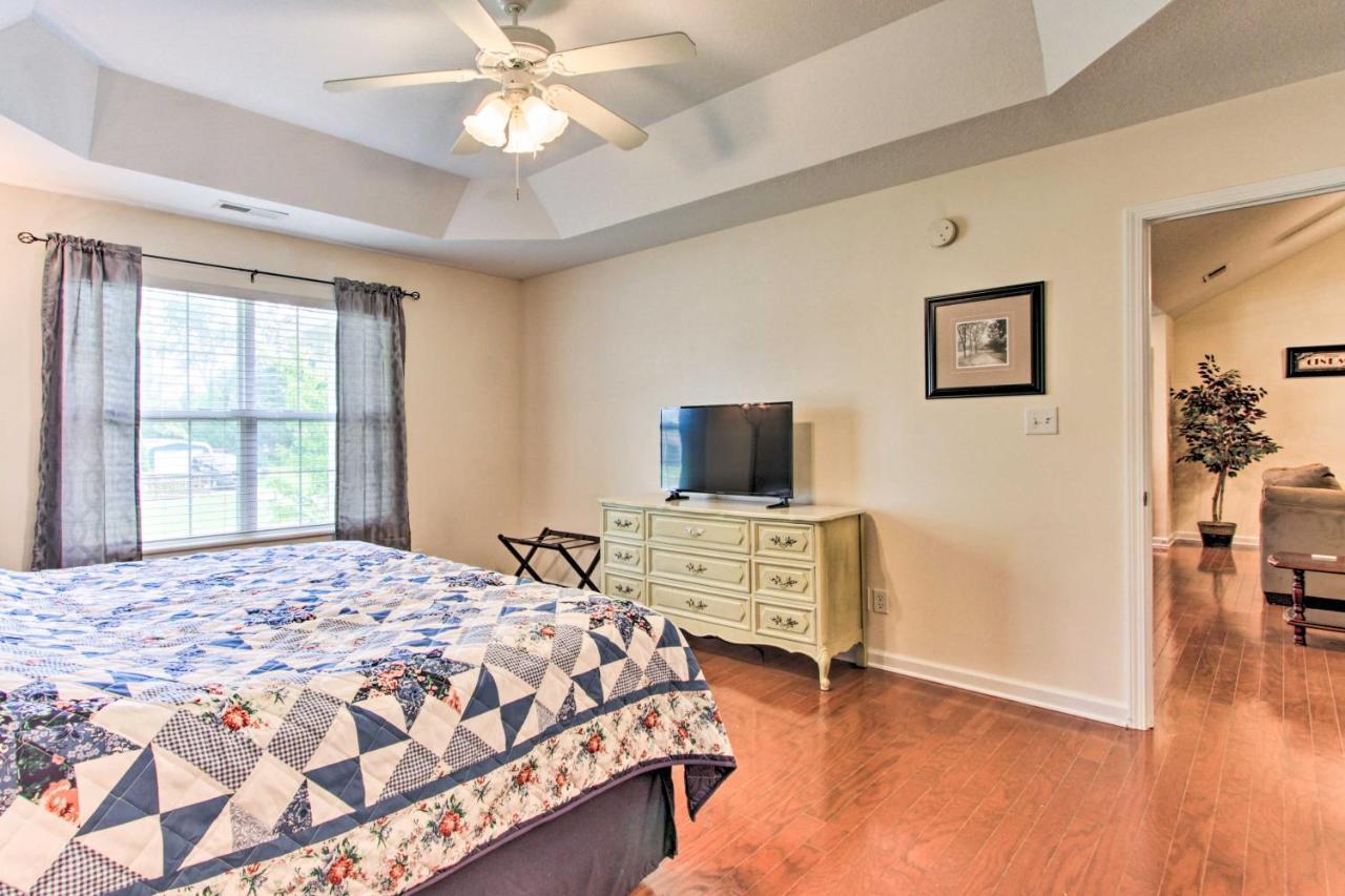 Home With Community Pool - 2 Miles To The Island! Pigeon Forge Exterior photo
